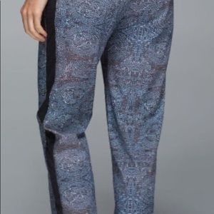 NWOT Lululemon Rise and Shine Trouser